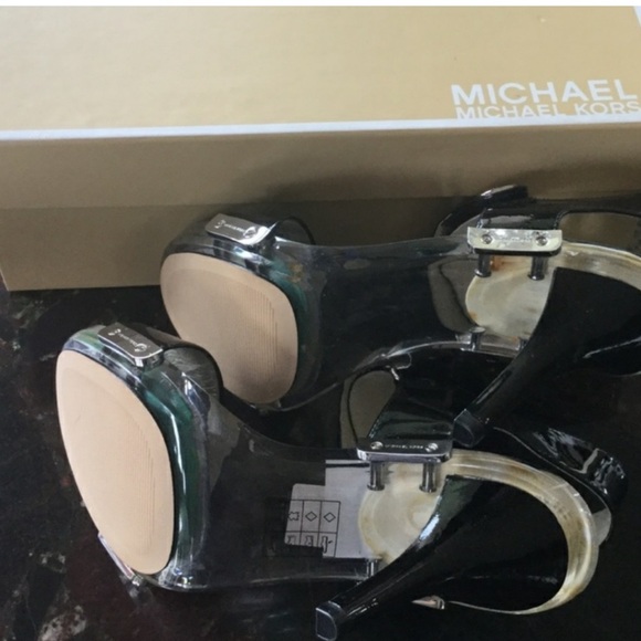 Michael Michael Kors heels - Picture 2 of 4